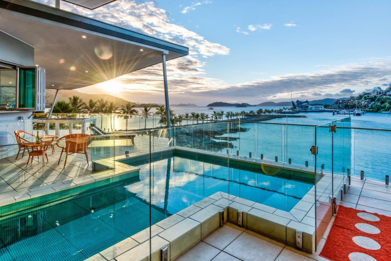 Pavillions Penthouse 25 - Luxury Waterfront Apartment With Private Roof Top Pool And Buggy Hamilton Island Exterior photo