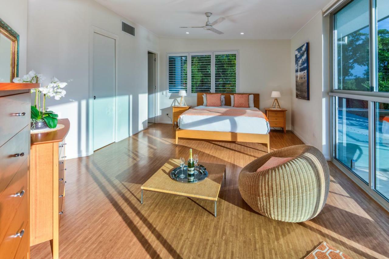 Pavillions Penthouse 25 - Luxury Waterfront Apartment With Private Roof Top Pool And Buggy Hamilton Island Exterior photo