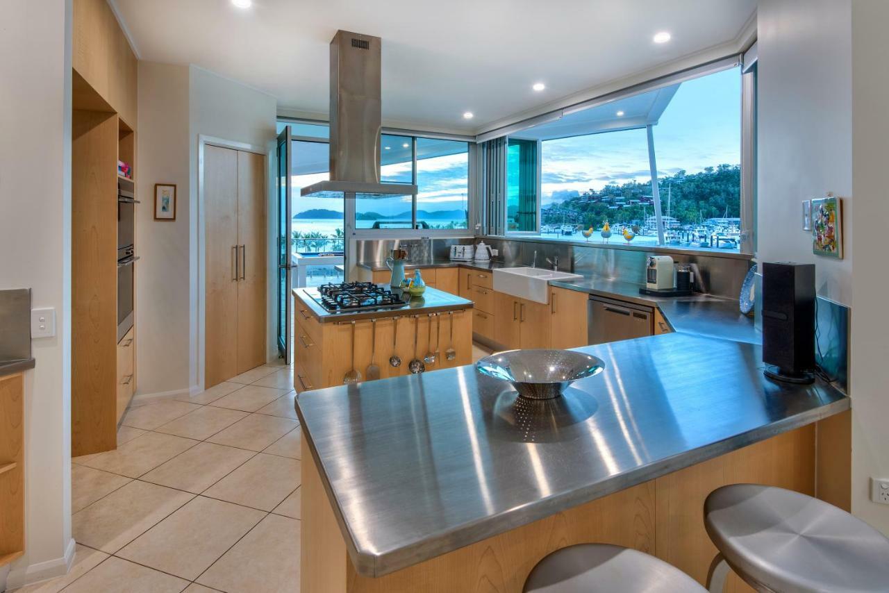Pavillions Penthouse 25 - Luxury Waterfront Apartment With Private Roof Top Pool And Buggy Hamilton Island Exterior photo