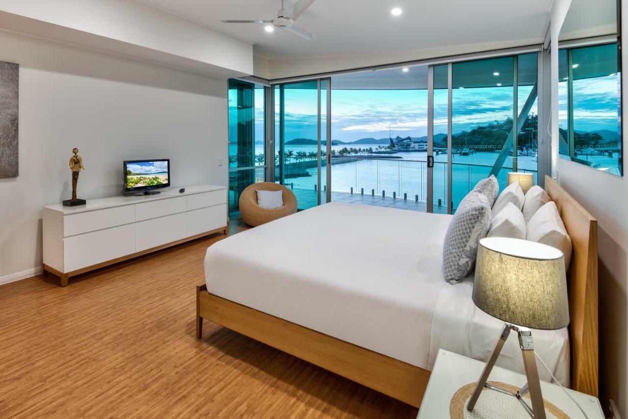 Pavillions Penthouse 25 - Luxury Waterfront Apartment With Private Roof Top Pool And Buggy Hamilton Island Exterior photo